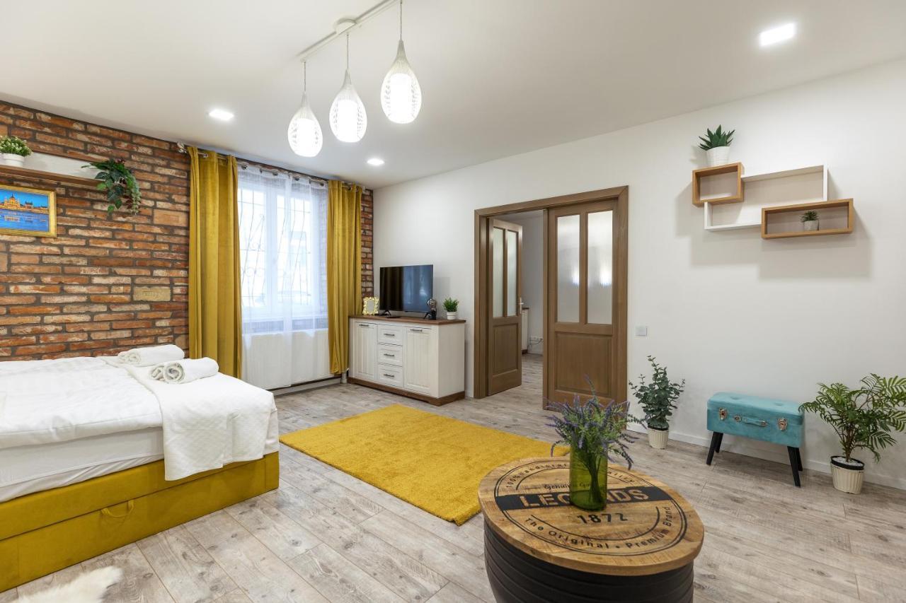 Riverside Luxury Budapest Exterior photo